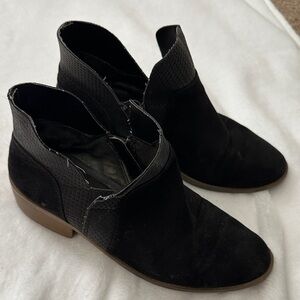 American Eagle by Payless Black Ankle Boots